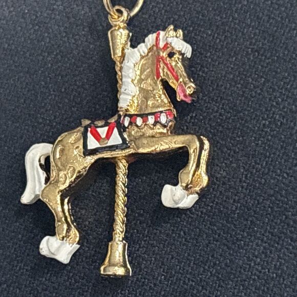 Vintage Carousel Horse Pendant Necklace Gold Tone Enamel Whimsy - Picture 7 of 11